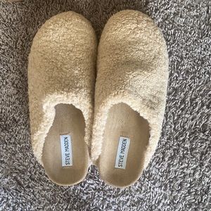 Steve Madden clogs